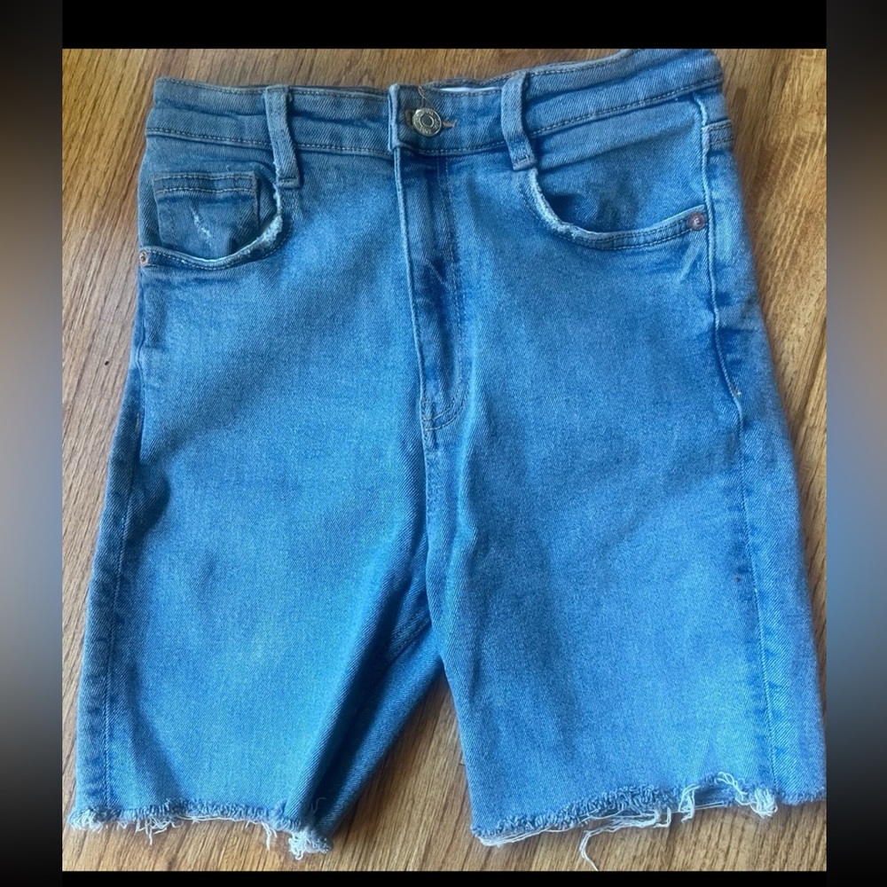 Zara size 4 denim shorts